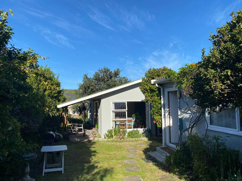 To Let 3 Bedroom Property for Rent in Voelklip Western Cape